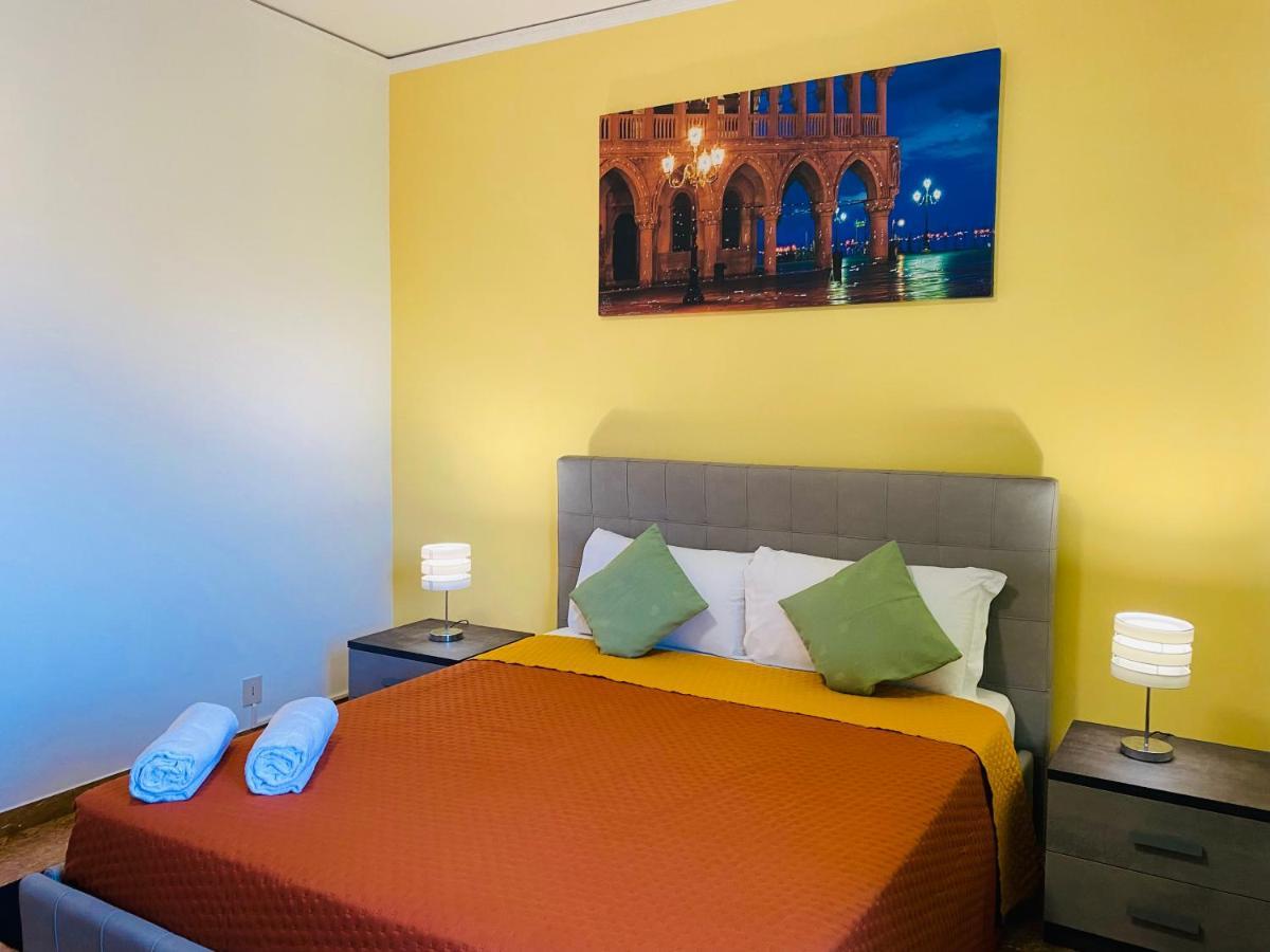 Venice Popular Residence Mestre Bagian luar foto