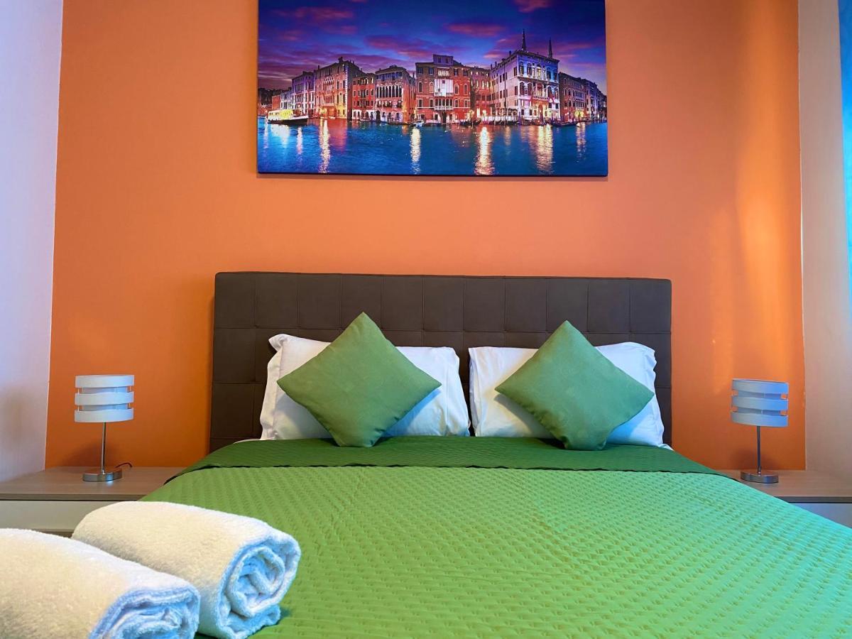 Venice Popular Residence Mestre Bagian luar foto